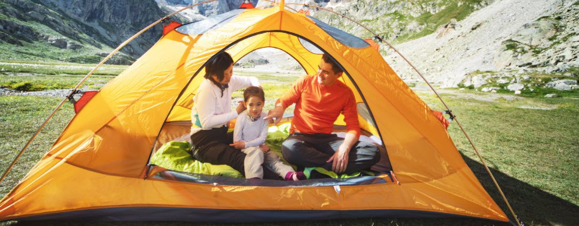 best summer tents - family in summer tent