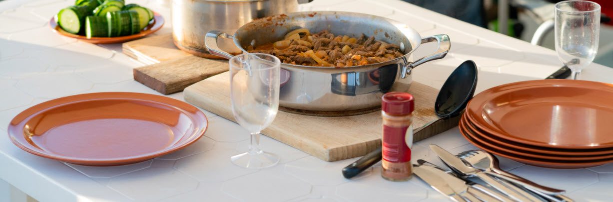 Best Camping Tableware Sets - dinner cooked