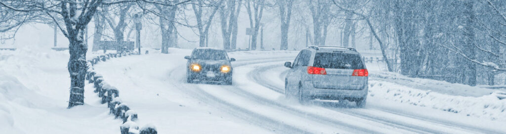 tips for driving in the snow -2 cars on snowy road