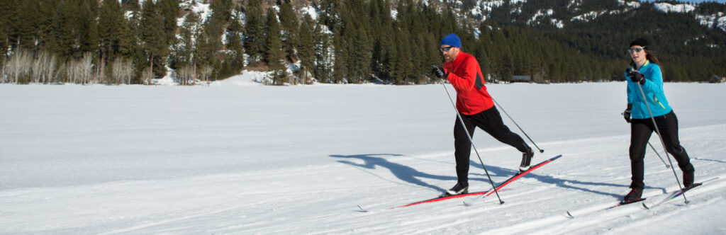 tips for cross country skiing - couple cross country skiing