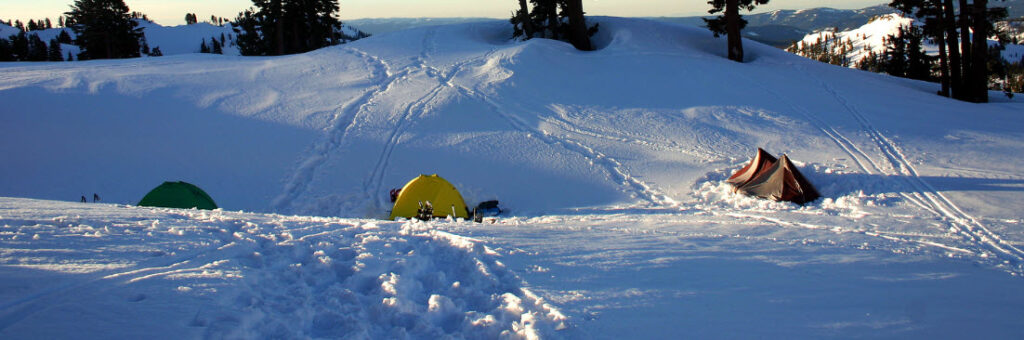 best mountaineering tents - tents in snow